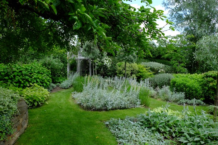 92F083DB-4A1F-4821-9ACC-096145F23EF4-4950-00000474DABA8857